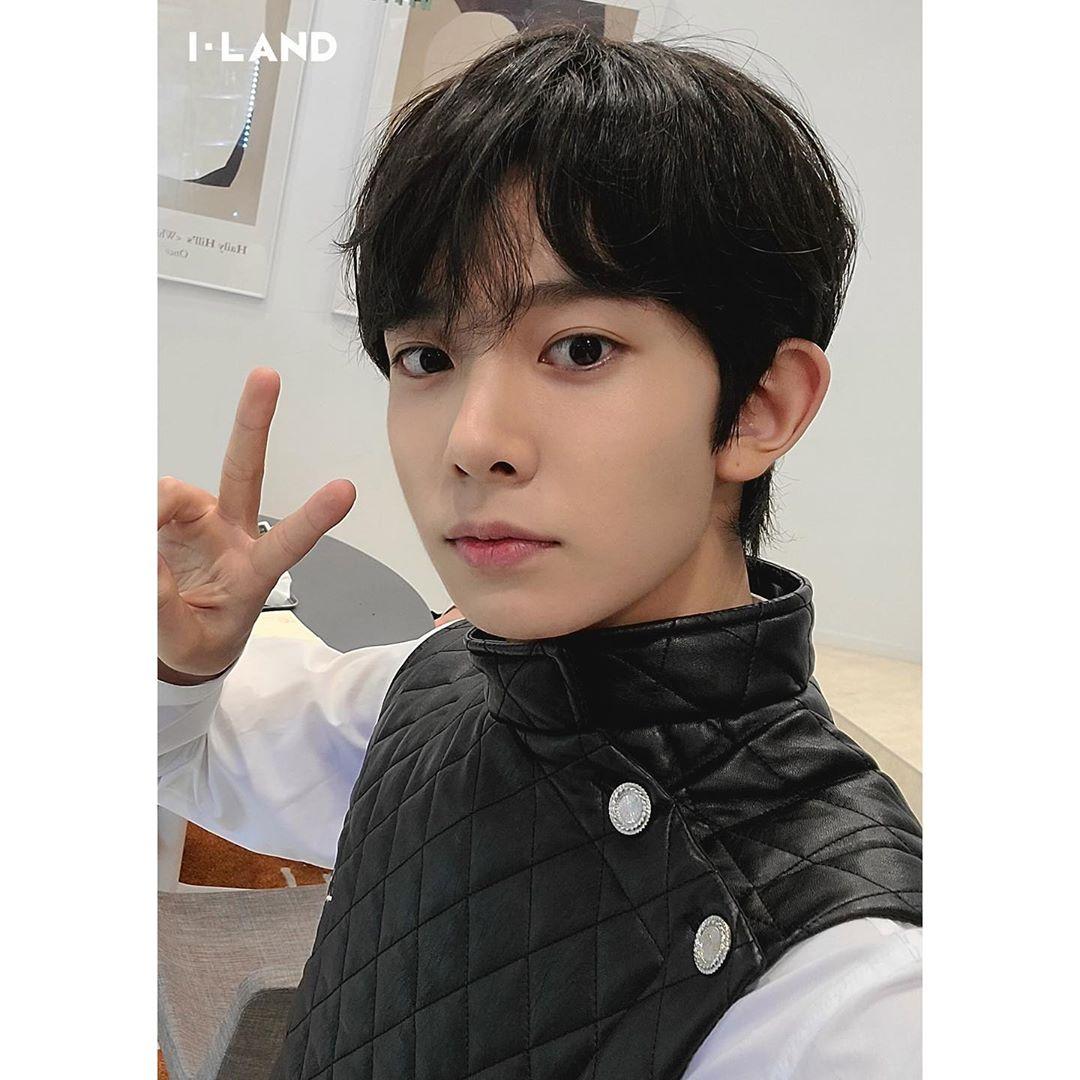 ryuxsz's tweet photo. Oi Deus sou eu de novo
@mnetiland @BigHitEnt @MnetKR
#iland #ILANDxBTS #mnetiland #ILAND_EP7 #bighitiland #popcoreano #KPOP https://t.co/WEgGmykNhm