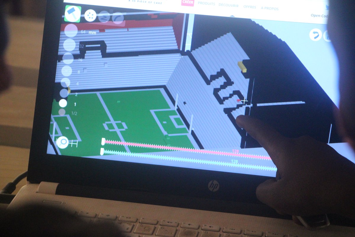 L'autre partie du temps, à force de question qu’ils posaient sur le procès de rentabilisation d'un stade, objet de modélisation pour la plupart d'entre eux, ils ont été entretenus sur l'économie du #football et les façons dont une institution sportive peut générer des gains.

2/2