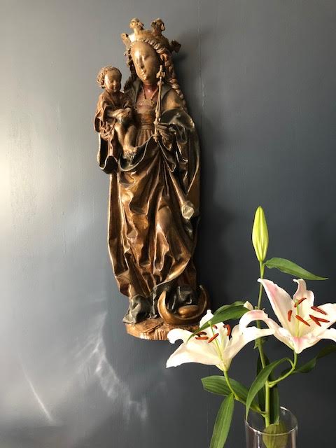 FatimaRenfrew's tweet photo. Happy solemnity of the Assumption of the Blessed Virgin Mary -- "the Easter of summer"!

"For today the Virgin Mother of God
was assumed into heaven
as the beginning and image
of your Church’s coming to perfection
and a sign of sure hope and comfort to your pilgrim people" https://t.co/sMadsu0HNS