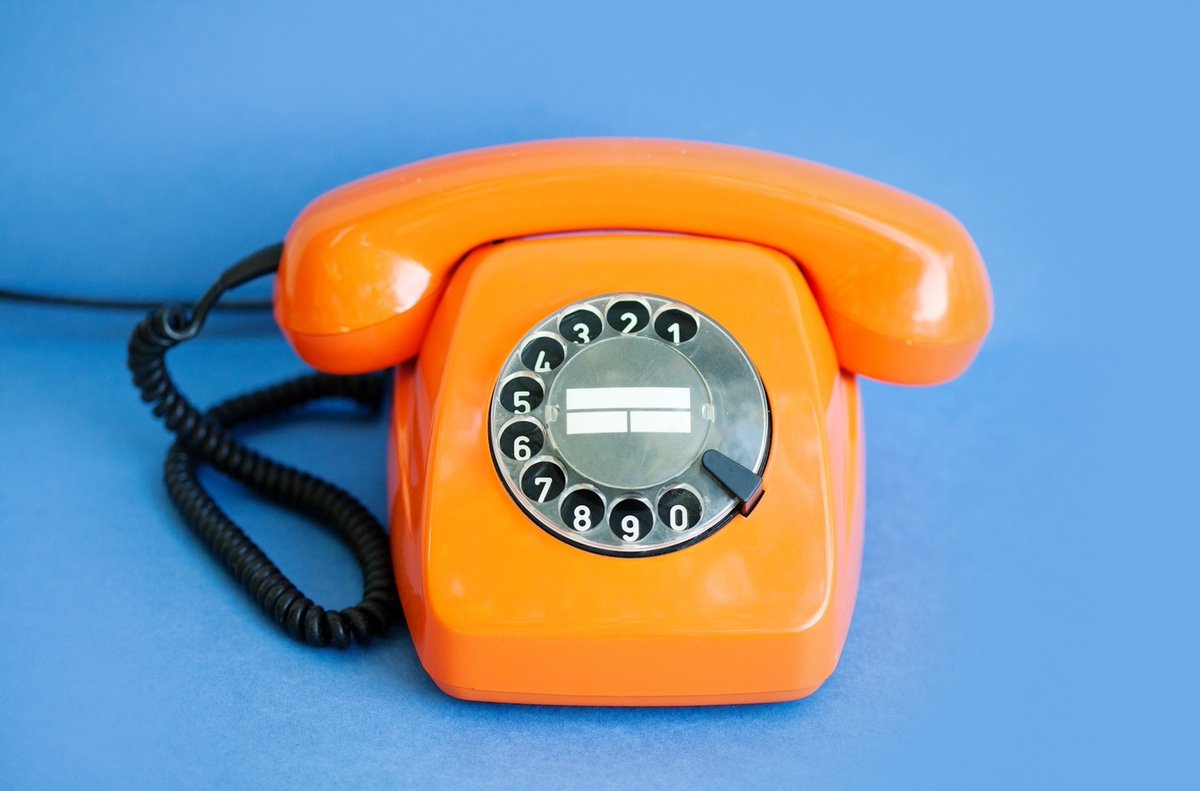 BLambMarketing's tweet photo. Ready to chat real estate? Dial-up to reach me—or just ask Siri. 😂 I'm available to chat virtually. 
#cdnrealestate #bcre https://t.co/5HPuT94KNz