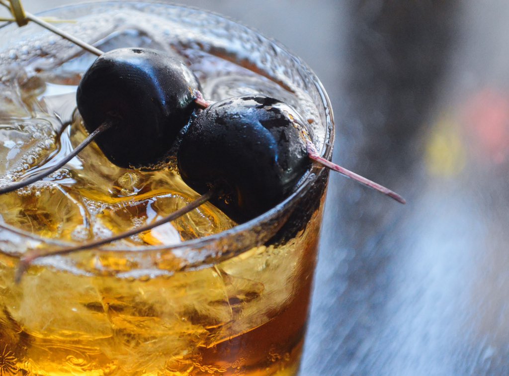 🧊🍸🍺 Strait and Narrow 🍻🥃🧊 tweet media