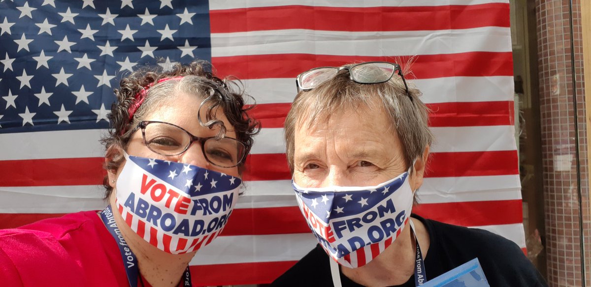 DemsIRL's tweet photo. AMERICANS IN DUBLIN!! Volunteers are on Upper Grafton St.(near former Monsoon shop) to register and help you get your ballot!! Stop by and see us! #vote #election2020 #votefromabroad
@vfaglobal @DemsAbroad https://t.co/axv0EevM5P