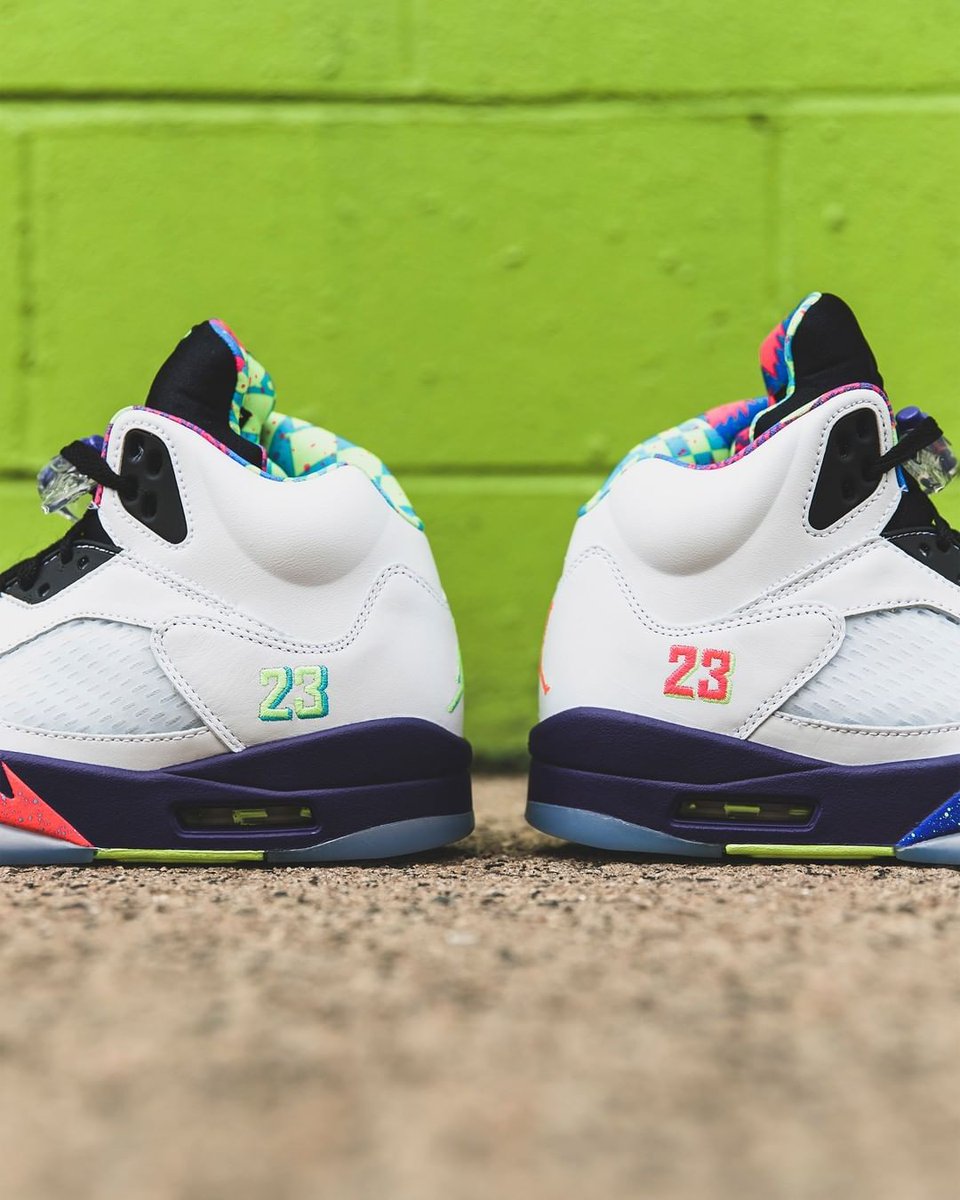 sneaker villa website