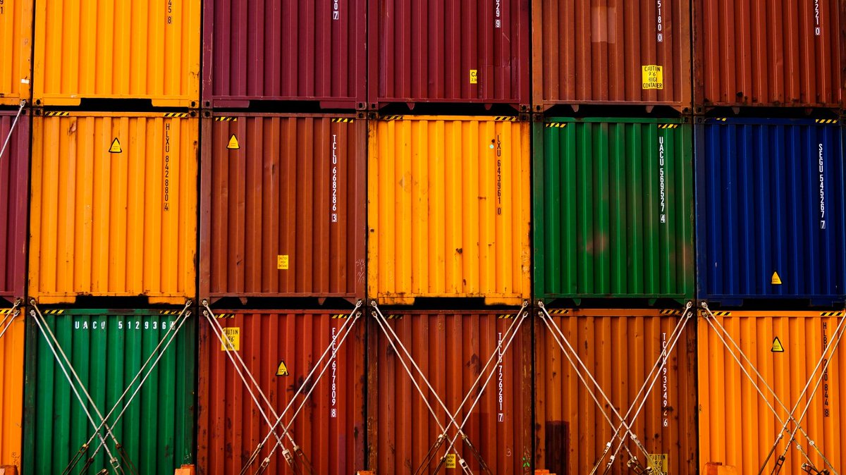 Lance_Edelman's tweet image. Is #Kubernetes the key to unlocking the benefits of #containerisation? - buff.ly/3hruoPW #containers #IT #tech
