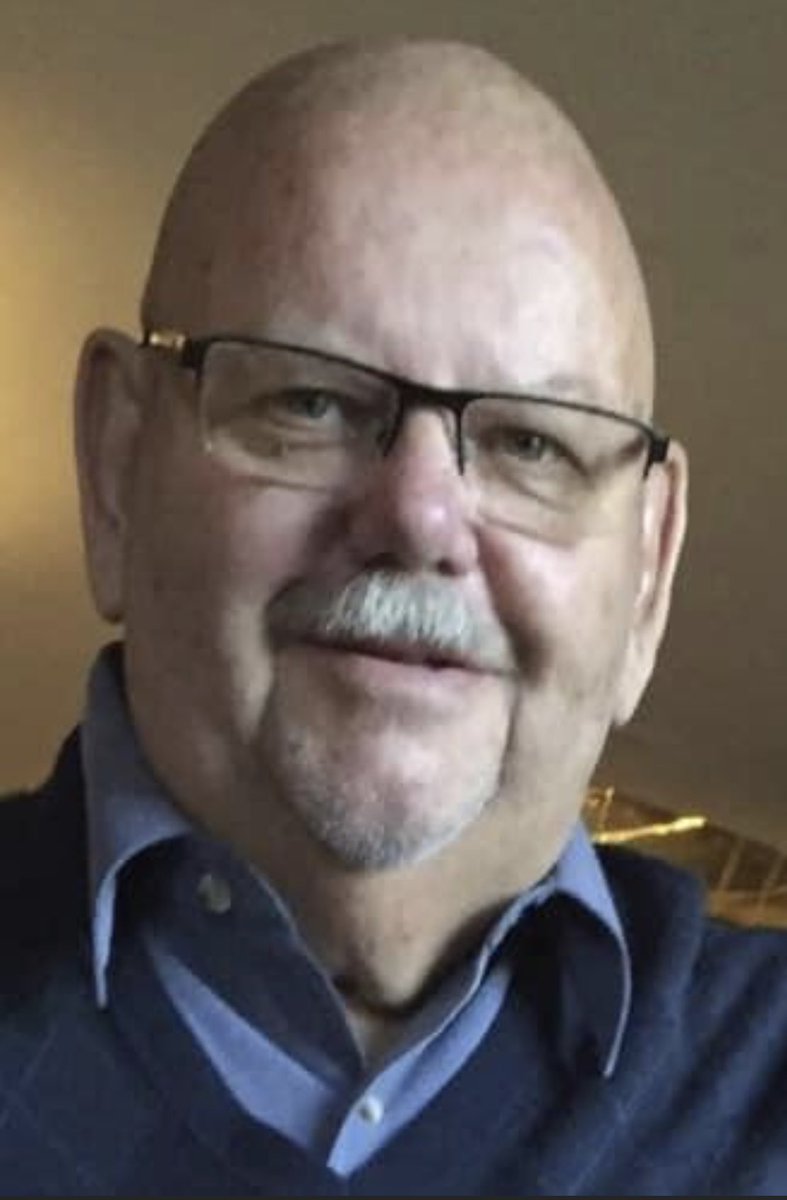 We regret to inform you that former Cathedral teacher, and basketball supporter Mr. Bob Erdman, passed away on August 13. Mr. Erdman continued to support CHS basketball long after his retirement. He is a true Cathedral legend. Our prayers go out to his family and friends.