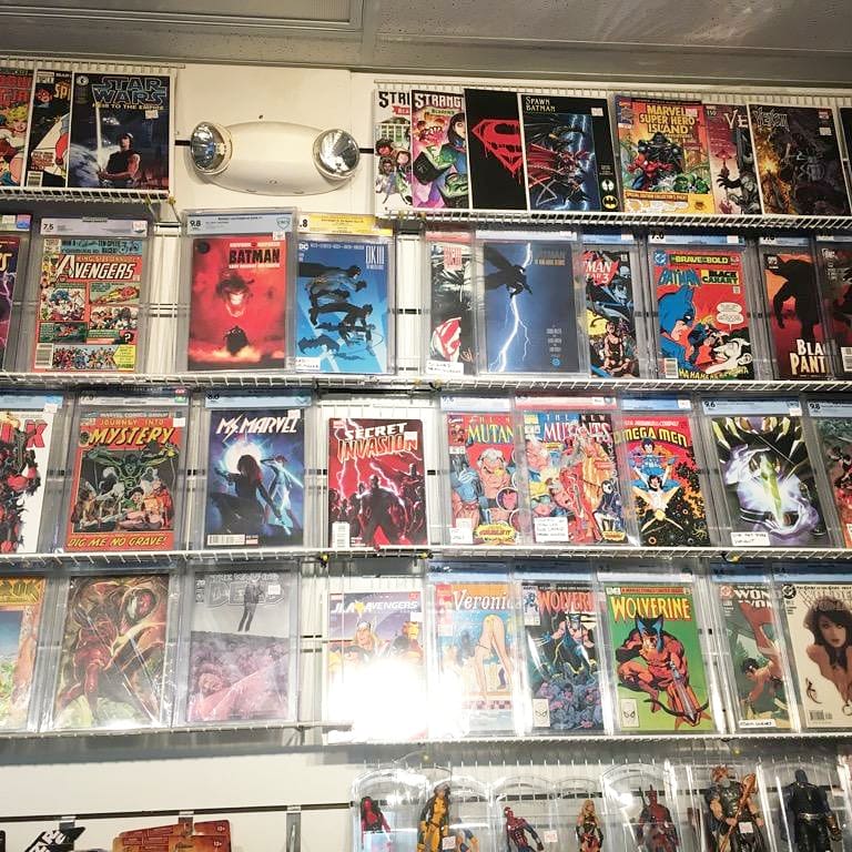 rebelbasecomics's tweet photo. Swapped out our back drop with some slabs!! Come check them out! #backissues #comicbooks #comics #cgc #cbcs #backstock #marvelcomics #dccomics #charlottenc #charlotte https://t.co/HpEcZtYdFm