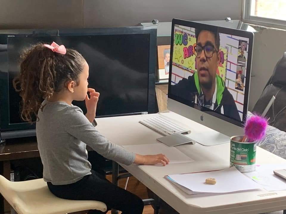 GreenvalleyScho's tweet photo. Nada nos da más gusto que saber que nuestros alumnos estén disfrutando sus clases! ❤️❤️❤️ #orgullogvs #GVSonline #Homeschooling #NoNosDetenemos #Puebla https://t.co/kINpDRJ1FU