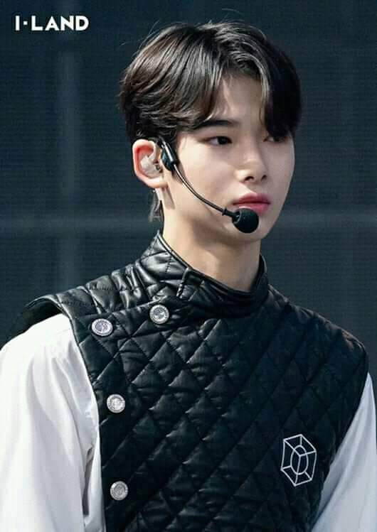 nicoleeen24's tweet image. reasons why you should/must vote NIKI
-HE IS A GOOD LEADER
-HE IS EXTREMELY TALENTED ASF
-HE IS ADORABLE
-BEST DANCER
-HE HELPED YOUR FAVORITES
-HE EXCELS 
HE DESERVE TO WIN!!

#ILAND_EP7 
#NIKI_ILAND