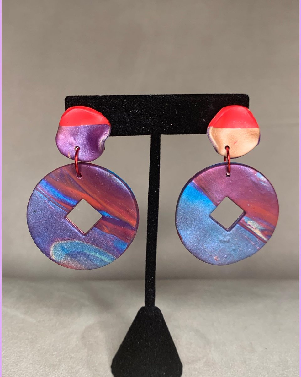 ShopAdoreK's tweet photo. Clay handmade earrings available @shopadorek ✨ 

#shopadorek #clayearrings #handmade #blackowned https://t.co/cEKnpUXRvH