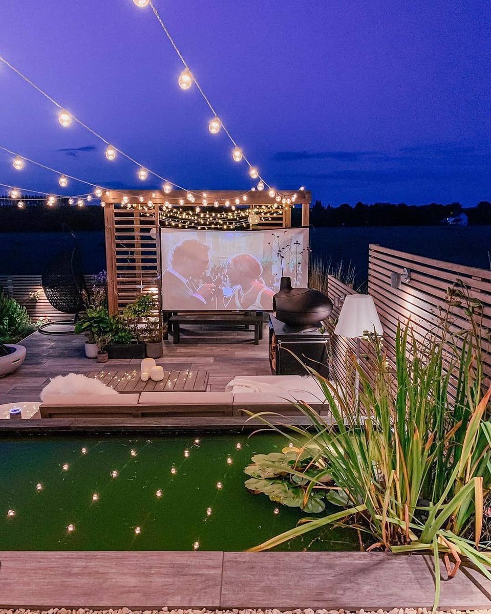 INTERIORPORN1's tweet photo. The BEFORE &amp; AFTER of this garden is AMAZING 🥰 https://t.co/pDww9xe0ED