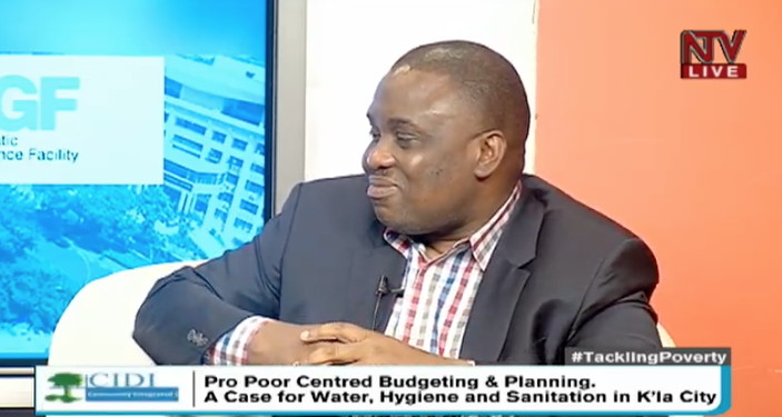 We have relegated issues of sanitation to the donor support. There is very limited support from the national budget - Lord Mayor Erias Lukwago

#TacklingPoverty #NTVNews #NTVTalkShow