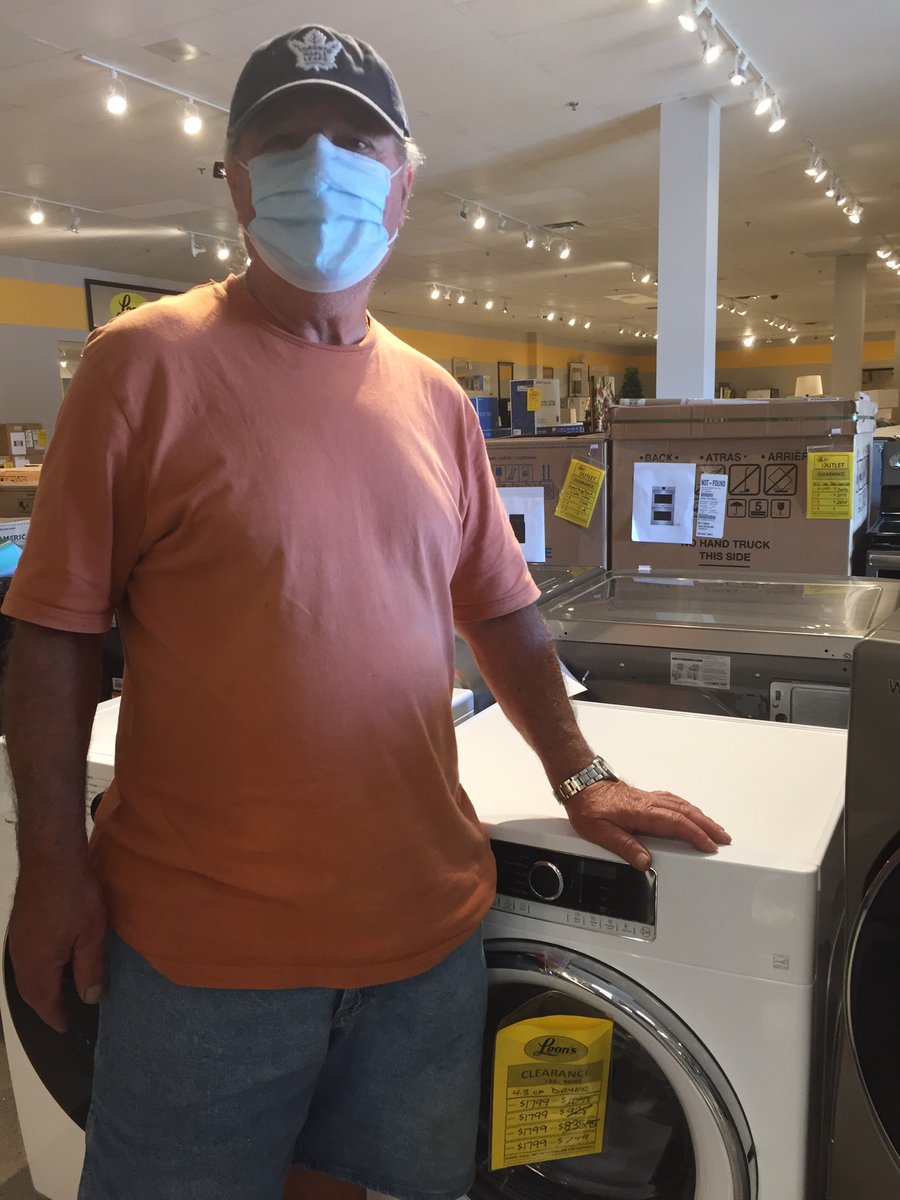BayshoreFred's tweet photo. It’s #ScratchandSave Weekend @LeonsFurniture @CityOwenSound @cityoforillia &amp; #Collingwood.  @MapleLeafs Fan buys #dishwasher. Greg sells to #MonsterFamily. Updates with @Mix1065OnAir #ImWorking https://t.co/Z2p9uWwznr