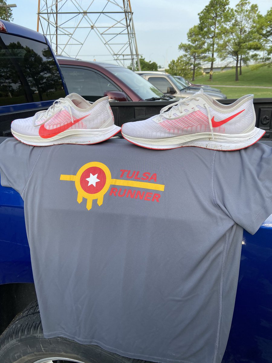 joshwithabeard's tweet photo. @nikerunning isn’t uploading this run to my app but good sunrise push this morning! #riversiderunclub #morningmiles 

@strava 
@garminfitness https://t.co/LyjrhRAvh4
