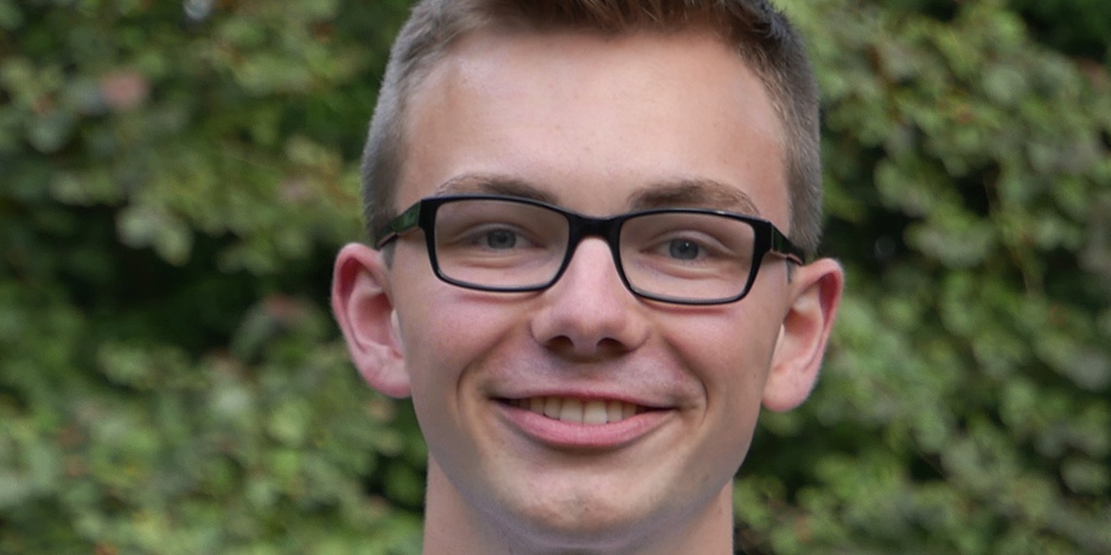 YouthxPolicyMakers: Your voice on digital policy tweet media