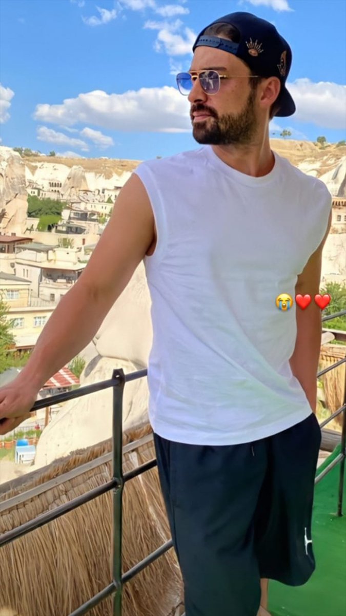 alplinaa's tweet photo. Beyefendi biz seni çok seviyoruz hep yanındayız ANFC asla pes etmez ❤️✌️ @AlpNavruz 
#anfc https://t.co/Vzjtfe8ZAD