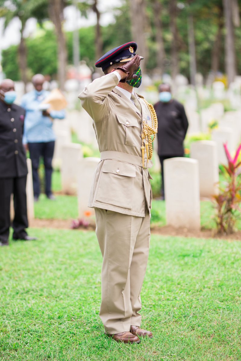 DerrickCobbinah's tweet photo. For #VJDay I joined the @UK_DAAccra @pte_hammond and the Chairman and Director @GhVeterans to lay a wreath at the Christiansborg Cemetery #VJ75 #VJDay75 https://t.co/ce9BhqvBXY