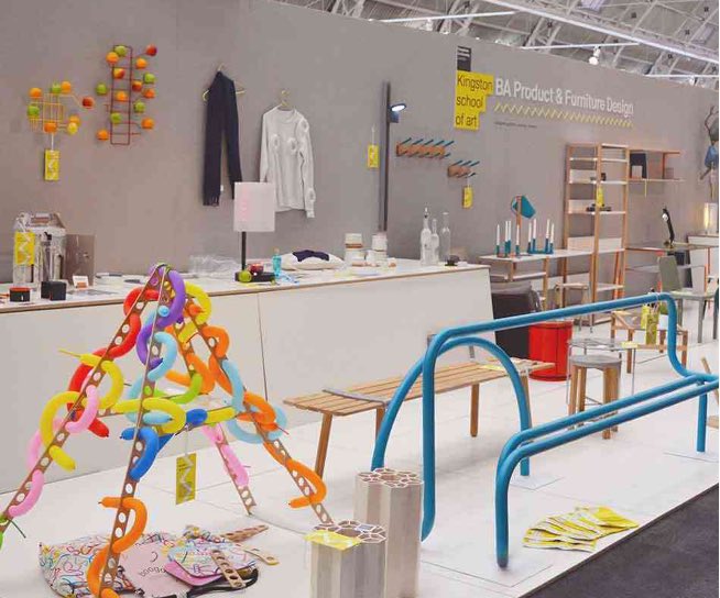 KingstonUni's tweet photo. Top in the UK for design and craft, @KingstonSchArt is a hub of creativity and collaboration π§βπ¨π¨π»βπ€π₯Find out more about courses on our virtual open day or call our #Clearing hotline to discuss your options π
#ClearlyGoodForMe π https://t.co/pTKmLk8C7g
