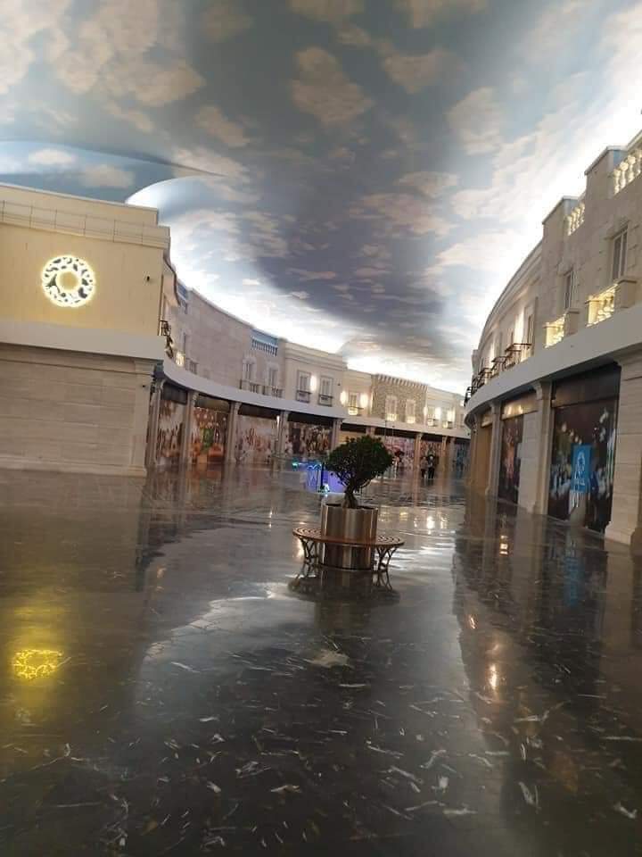 Esll7970Gladii's tweet photo. الدولة لما ��حب تعمل حاجة صح بتعملها .. O Mall بالعلمين الجديدة واحد من أفخم المراكز التجارية في مصر..✌️🇪🇬 https://t.co/aLybbxhRWR