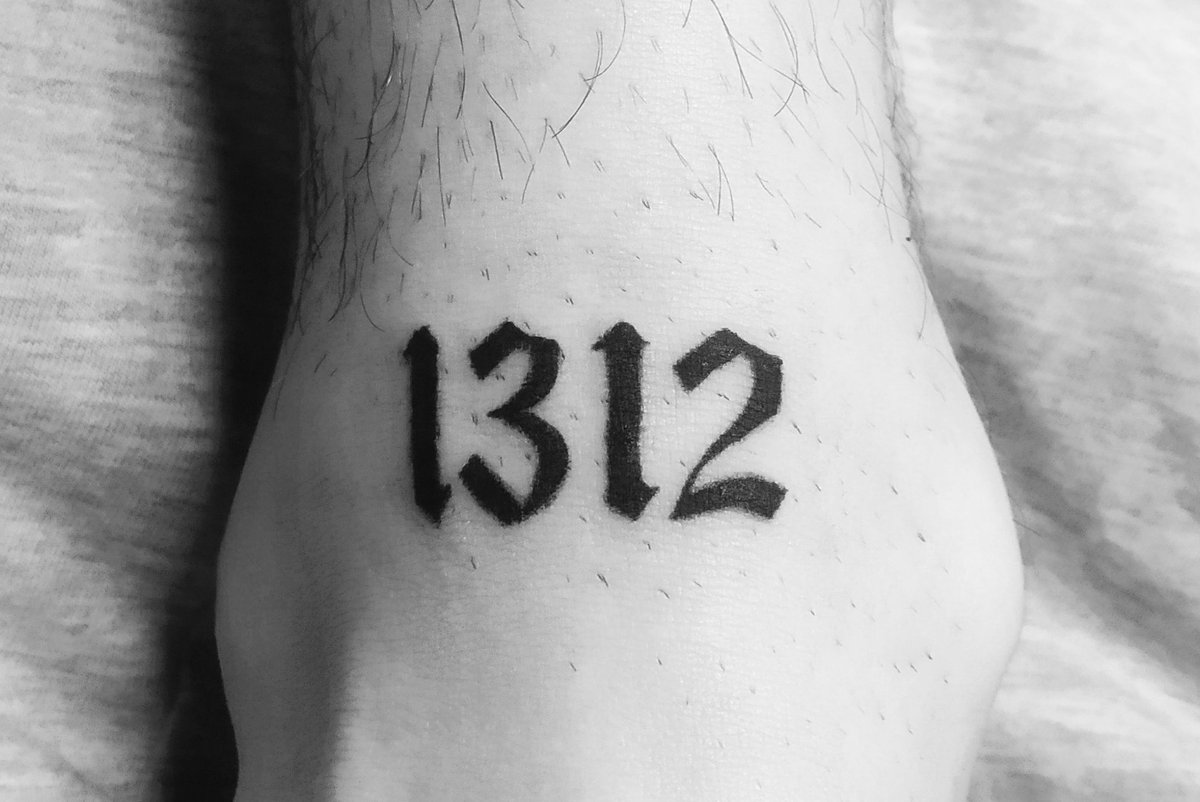 bisquert_'s tweet photo. Fil de tatuatges que vaig fent💥

Un RT sempre ajuda i si voleu algun disseny md guapos https://t.co/PWZzvBgbYV