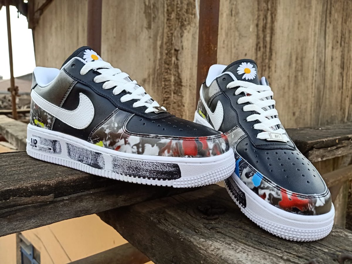 theKindulgence's tweet photo. 4000
Size 40-45
0716004492

Beaver's house, tomboya strt Nairobi https://t.co/yIrvrFvNjg