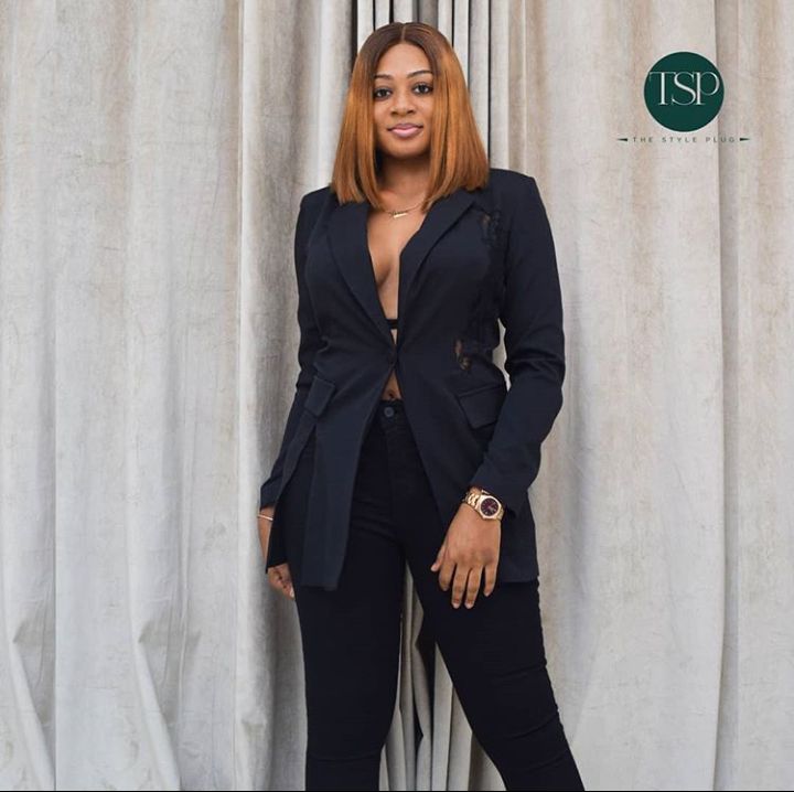 THESTYLEPLUG1's tweet photo. BLACK makes everything more elegant and classy. Own that air of authority and sophistication 

PRICE: 19,500
SIZE: Uk 8-14 

SEND A DM TO ORDER 
NATIONWIDE DELIVERY AND WORLDWIDE SHIPPING AVAILABLE
DELIVERY IS NOT FREE

HAPPY SHOPPING! https://t.co/bQIJ6jOlcD