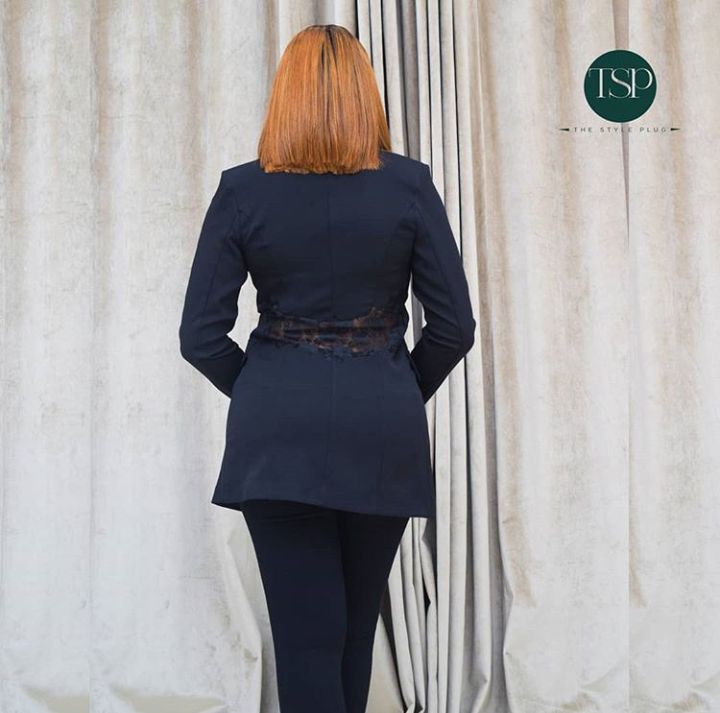 THESTYLEPLUG1's tweet photo. BLACK makes everything more elegant and classy. Own that air of authority and sophistication 

PRICE: 19,500
SIZE: Uk 8-14 

SEND A DM TO ORDER 
NATIONWIDE DELIVERY AND WORLDWIDE SHIPPING AVAILABLE
DELIVERY IS NOT FREE

HAPPY SHOPPING! https://t.co/bQIJ6jOlcD