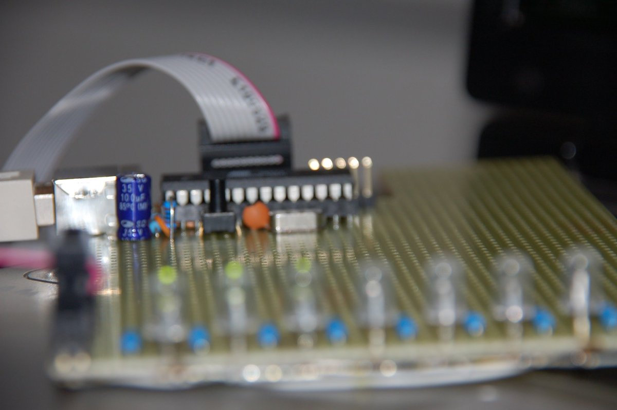 hubmartin's tweet photo. Old memories 12 years ago.
#ATmega8 with v-usb software implemented USB library😁
This was audio VU meter where the PC app recorded audio and sent it over USB HID packets. https://t.co/oJUDjL6797