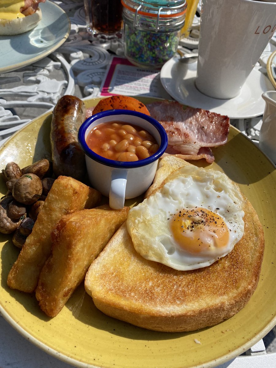 LordGibbons's tweet photo. A lovely sunny day in Liverpool and just enjoyed a nice stroll along the Royal Albert Dock &amp; a lovely tasty Sat Brunch 8-)

#Liverpool #SatBrunch #RoyalAlbertDock #FamilyTime @ Brasco Lounge

You have a fantastic city @mayor_anderson @lpoolcouncil https://t.co/5WhUrmCDhh