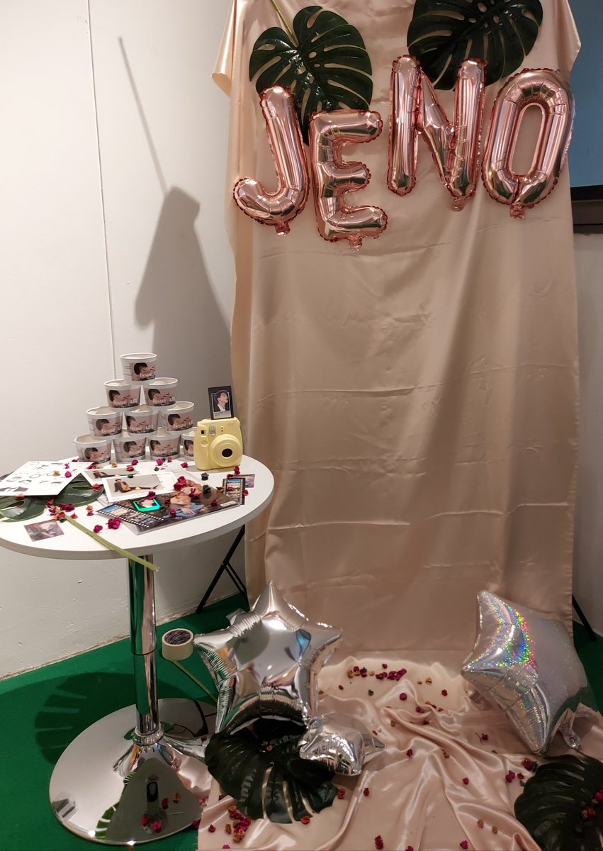 nctgaia's tweet photo. sneak peak of our photo booth for those that missed our event today!!
#Issue_423 https://t.co/uPs5QjarfP