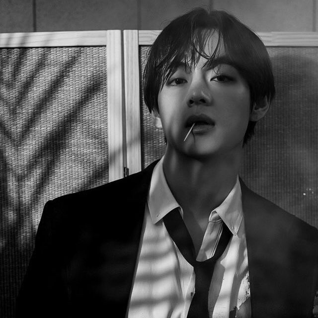 kim taehyung as 50s james bond — a needed thread