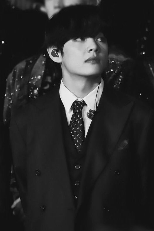 kim taehyung as 50s james bond — a needed thread