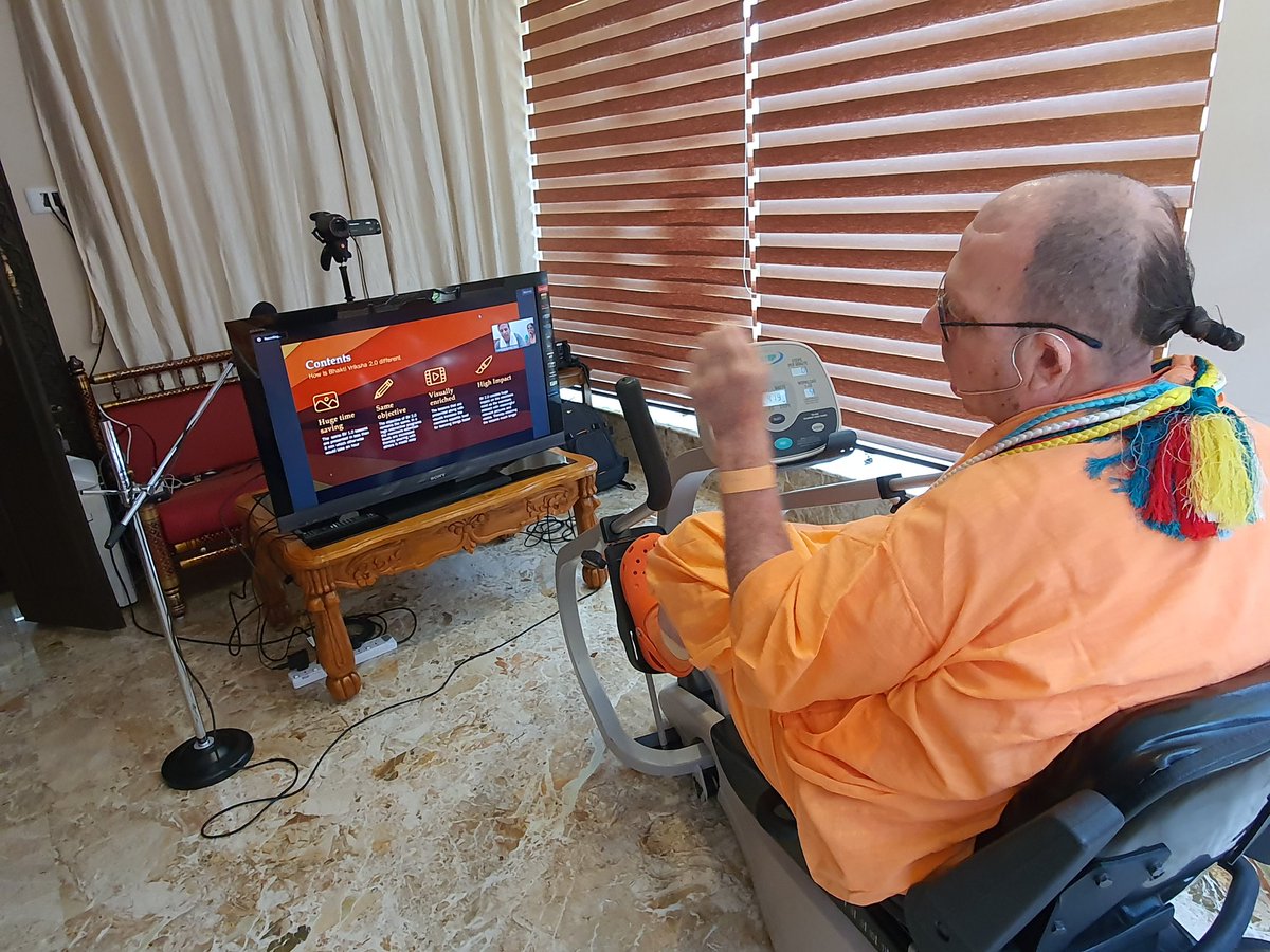 JayapatakaSwami's tweet photo. #Gauranga
Met the #Congregation #development #Ministry leaders. Caitanya Avatari das showed a presentation of the #updated #tools of Bhakti Vriksha preaching
#Congregational #development #ministry
#Preaching
#ManVsAnimals
#BhaktiVriksha
#presentation https://t.co/RRe15bVITT