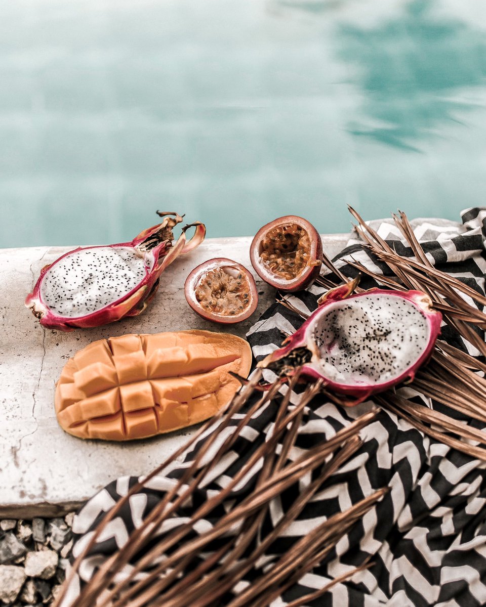 SaltimiBoutique's tweet photo. In the mood for fruit by the pool 🥭🍇💦
Have you checked our beach towels already? 👉🏼 They’re great essentials for the pool time, too! Find them all on https://t.co/ISBp7yfkiV #eushipping available 🤩
#saltimiboutique #europestore #beachessentials #ecoproducts #europeanshipping https://t.co/RmZfPVDFC8