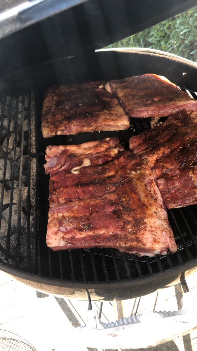 Sr_Wizard's tweet photo. St Louis cut duroc - #smokenator https://t.co/ULLeDG7hrK