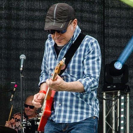 <a href="/concertatkings/">concert at the kings</a> <a href="/SloeTrainBlues/">Sloe Train</a> Dashback last night by our guitarist <a href="/jeromebraud/">jerome BRAUD</a> to avoid quarantine to make next weekends "Summer at the Kings" Gig. #committment #livemusic