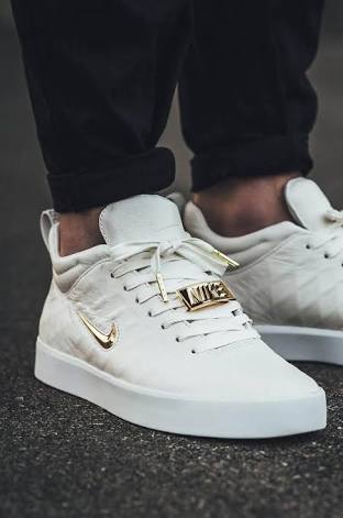 theKindulgence's tweet photo. NIKE TIEMPO BLACK GOLD &amp; WHITE GOLD 
Size 40-45
4000
0726004492 https://t.co/oTNivKeufr