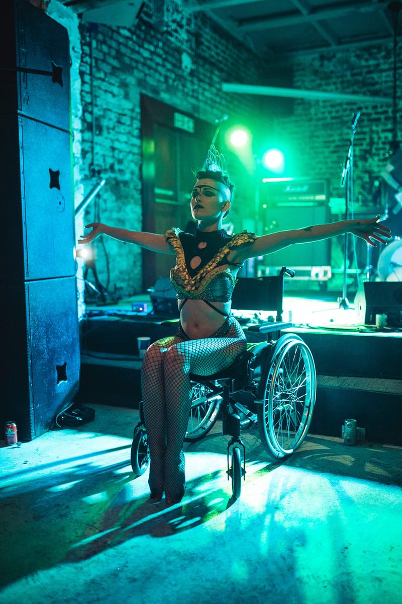 LittlePeachesxx's tweet photo. Today is the day! My dream has always been to perform at the @burlesquehall this year might be virtual but it's still an absolute dream come true! Still pinching myself!
📸 By the amazing @Ab1kenobe
#BHOF #vhof #virtualbhof #disabledperformer #DisabledPeopleAreHot #spoonie https://t.co/24tewPoiMv