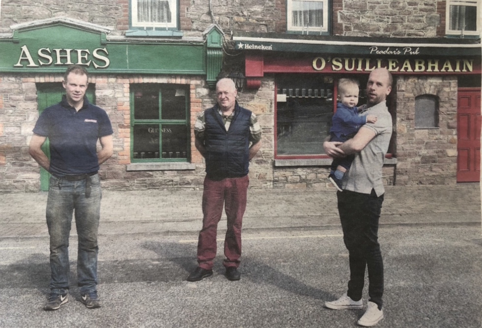VFIpubs's tweet photo. Some fantastic images coming in from all over the country for #supportnotsympathy - from Mayo, Cork and beyond, thanks for all the support and keep it going! @MichealMartinTD
@LeoVaradkar @Paschald @mmcgrathtd @DonnellyStephen @EamonRyan @cathmartingreen https://t.co/DXJ4MPsEth