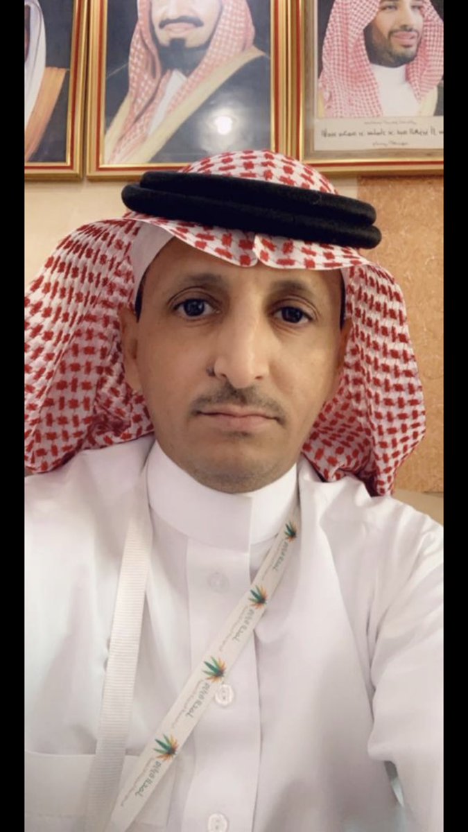 #شخصيه_في_بيشة

الاستاذ/ صقر بن علي الشمراني 
مدير مكتب الموارد البشرية بمحافظة بيشة