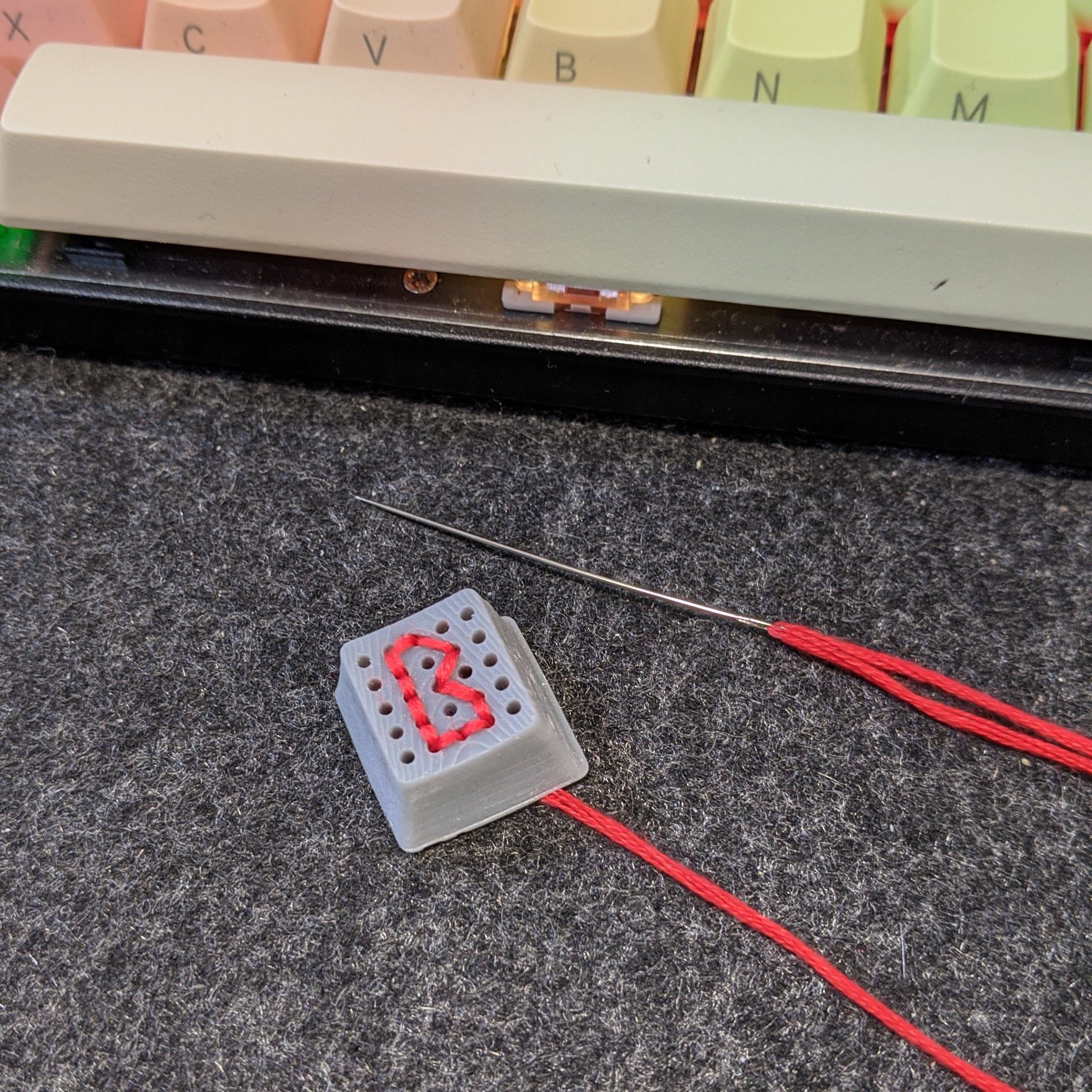 2 pic. I #3Dprinted an #embroidery keycap prototype for a mechanical keyboard ✨ ⌨️ ✨ https://t.co/WzAupPIq6D