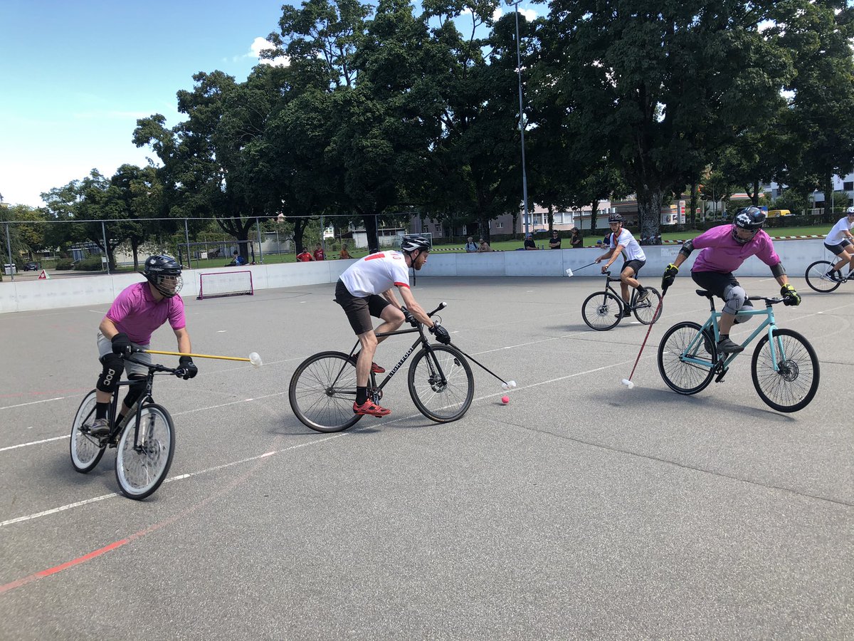 widmer_joel's tweet photo. Grosser Sport in Bern Bümpliz. #bikepolo Schweizer Meisterschaft #velopolo #velo #cycling https://t.co/H9KPRY2Uge