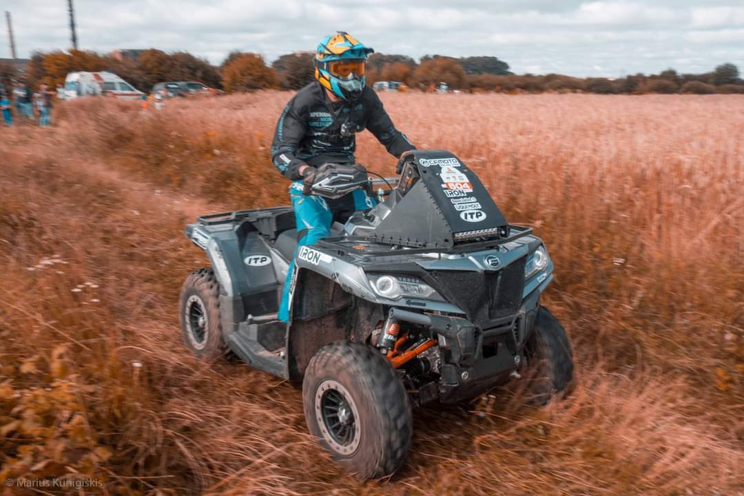 cfmotoracing's tweet photo. 4 day - Baja Lithuania "Autoaibe Perimetras 4x4"
#Dewalt #cfmoto #cfmotoracingteam #cfmotofactoryracingteam #ironbaltic #ironbalticatvaccessories #itptires #liquimoly #specialistplius #tukadatech #perlas #perlodraudimas #race #sand #SSV #ssvrace #atv #atvrace #perimetras4x https://t.co/lLKS6meITE