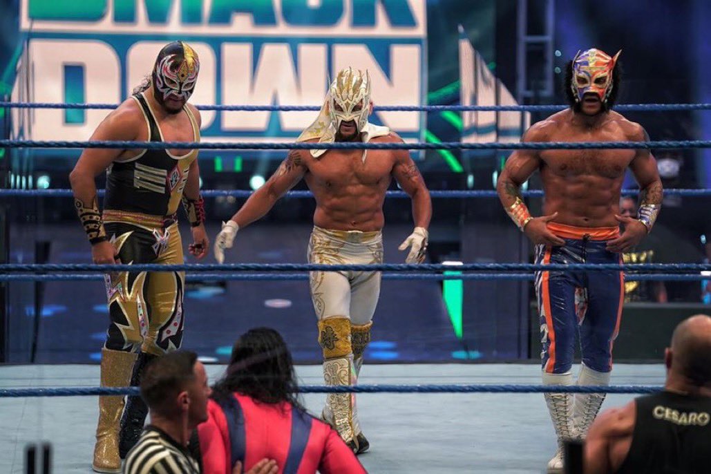 LuchadorLD's tweet photo. Best caption wins https://t.co/NAbaAuWADN