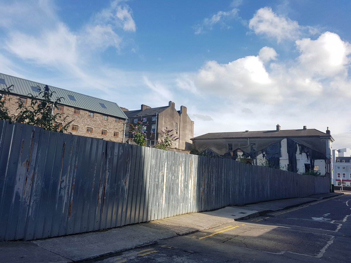 60th vacant building recorded here, timely given its  #CorkHeritage daythis beauty dating 1875-1895 has had so many features destroyedbeyond frustrating to see our historic buildings unused, unloved & crumbling #fringe  #culturalheritage  #Cork  #respect https://www.buildingsofireland.ie/buildings-search/building/20512409/cork-circuit-court-camden-quay-cork-city-cork-city-cork-city