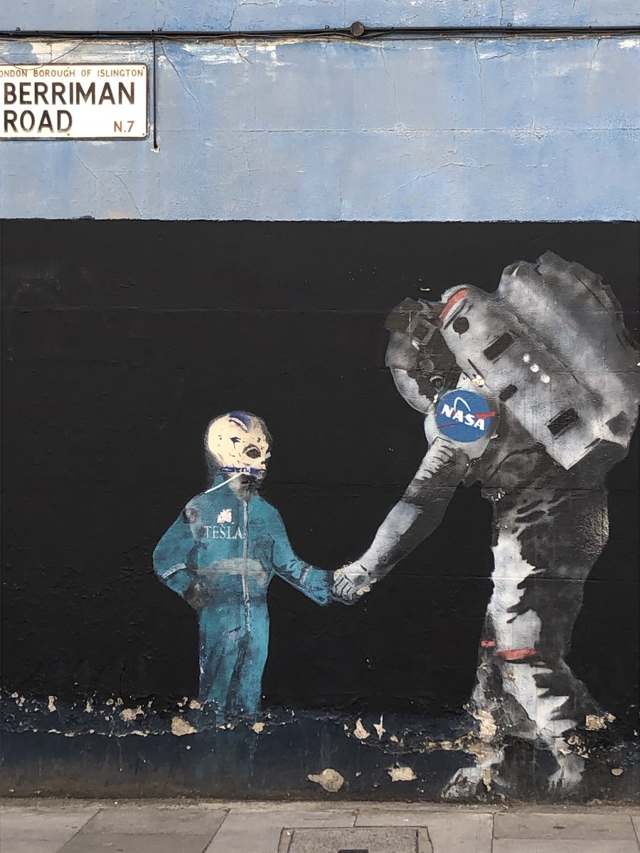 AndyOnyx1's tweet photo. 👨🏽🚀 Crash course for the ravers it’s a #spacemansaturday https://t.co/cQ3vd5WfPA