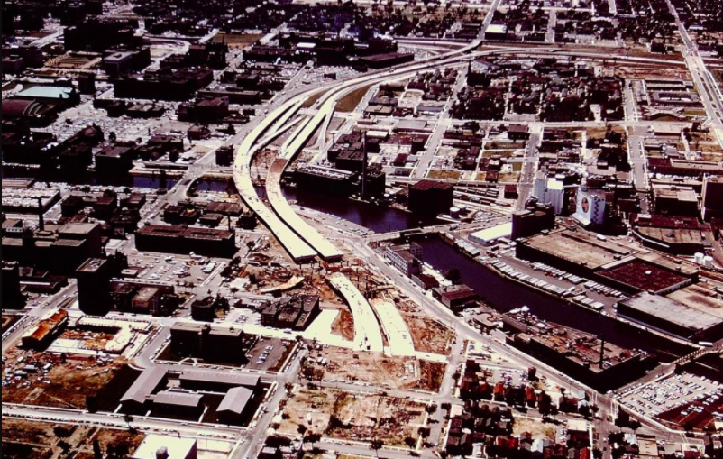 6/ Seems bad:“Mayors knew their greatest need was for an integrated system of roads and mass transportation, not just interstate[s] tearing through their cities; yet the fear of losing the 90% federal share of financing…was so great that they chose to deal with the devil."