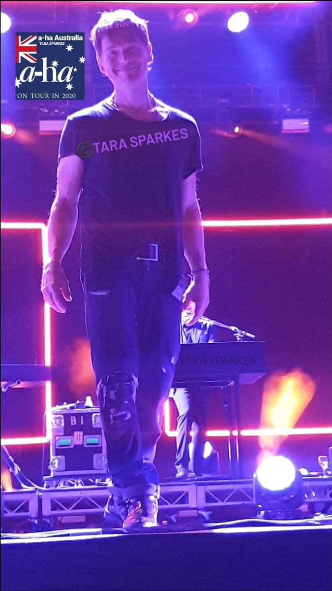 AustraliaAha's tweet photo. MORTEN IN QUEENSLAND AUSTRALIA
MARCH 1ST 2020
📸 TARA SPARKES
#aha #mortenharket #magnefuruholmen #paulwaaktaarsavoy #ahacollection #norway #australia #music #ahafans #ahaaustralia #ahaconcert #rockstar #newwave #singer #photooftheday #takeonme #synthpop #sirromet #brisbane https://t.co/QVILfqxfWx