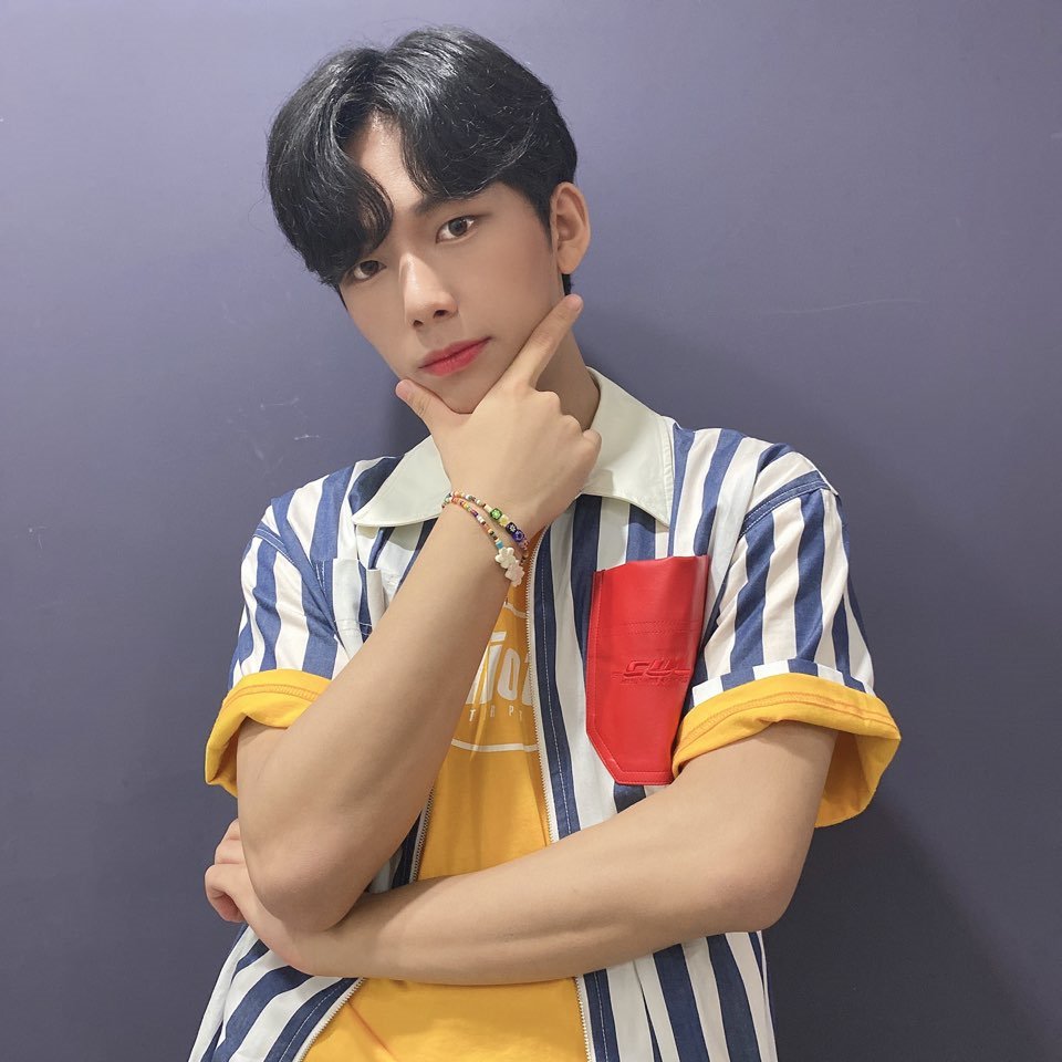 [#정택현]
열을 세면 눈뜰 게 안녕이라 말하긴 아직 싫은 걸✨

#원더나인 #1THE9
#JEONGTAEKHYEON
#GoodBye1THE9 #세어봐