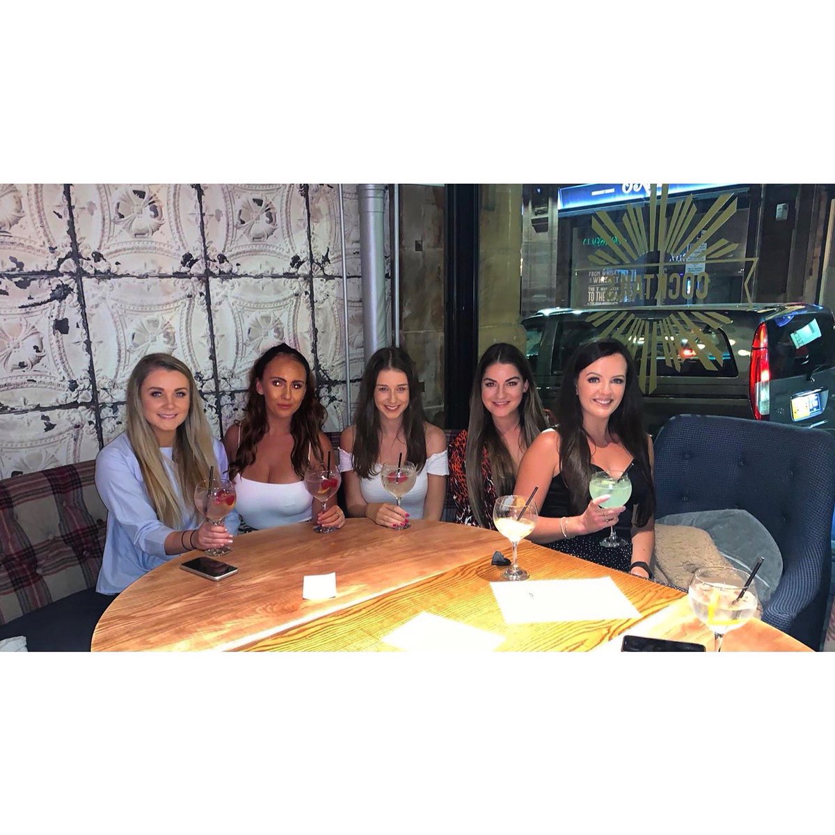 A long over due catch up with my uni girls last night🥂💕