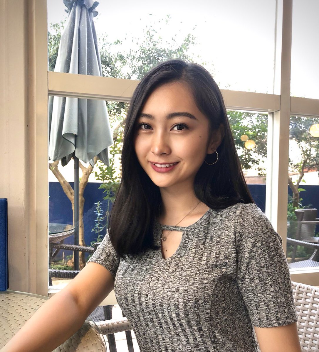 karen_ariga_'s tweet photo. 明日16日の18時からMixchannelにて大学対抗イベントが始まります🥳

中大みんなで頑張るので箱推しで応援お願いします！🤟🏽

ファン登録はこちらから！⬇️
https://t.co/kBfOeIxY3F

#中大ミスコン #中央大学ミスコン https://t.co/cLIKS5SpJk